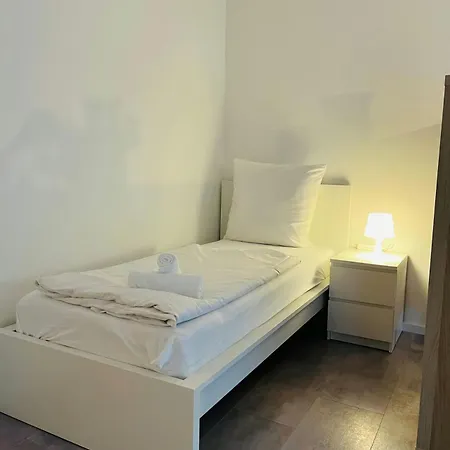 Praktisches 3er-apartment In דירה *