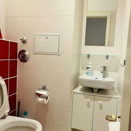 Praktisches 3er-apartment In דירה